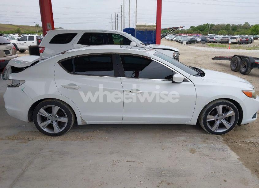 Photo 14 of 2014 Acura Ilx 2.0L (VIN 19VDE1F35EE013862)