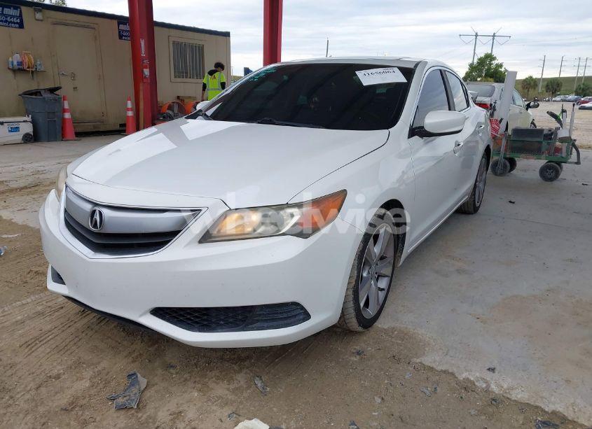 Photo 2 of 2014 Acura Ilx 2.0L (VIN 19VDE1F35EE013862)