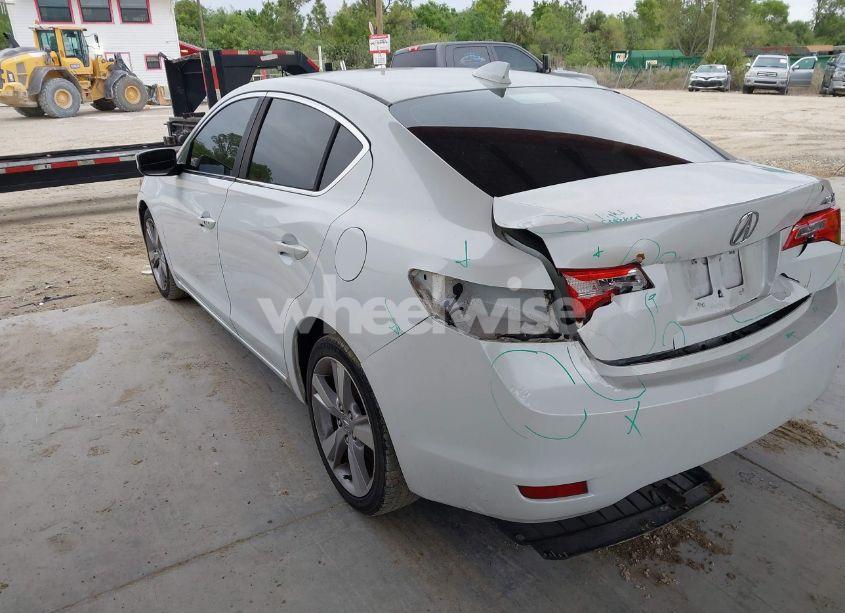 Photo 3 of 2014 Acura Ilx 2.0L (VIN 19VDE1F35EE013862)
