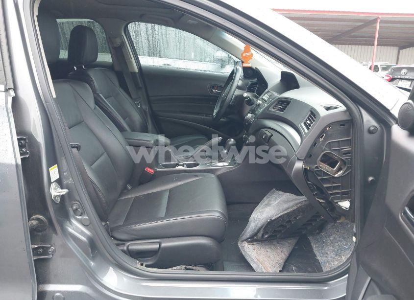 Photo 5 of 2014 Acura Ilx 2.0L (VIN 19VDE1F51EE008840)