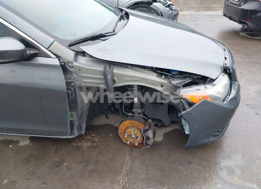 Photo 6 of 2014 Acura Ilx 2.0L (VIN 19VDE1F51EE008840)