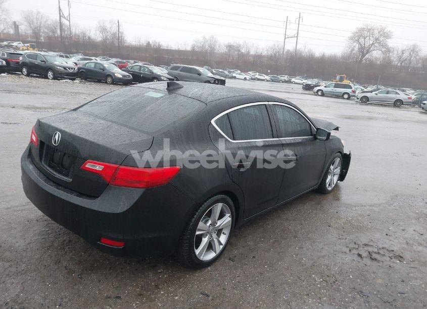 Photo 4 of 2013 Acura Ilx 2.0L (VIN 19VDE1F55DE013702)