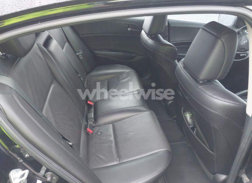 Photo 8 of 2013 Acura Ilx 2.0L (VIN 19VDE1F55DE013702)