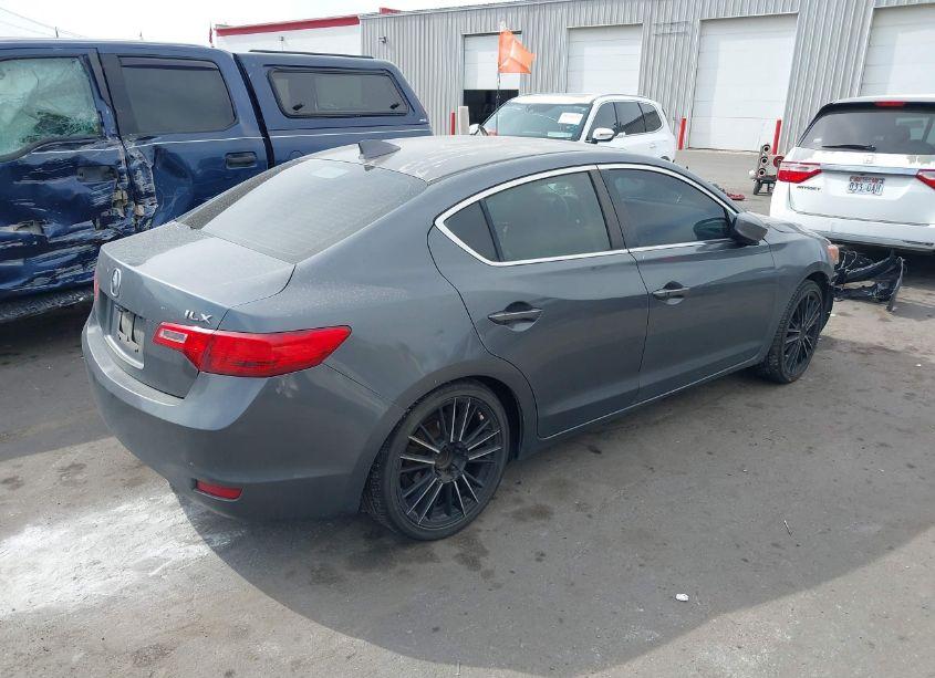 Photo 4 of 2013 Acura Ilx 2.0L (VIN 19VDE1F56DE019590)