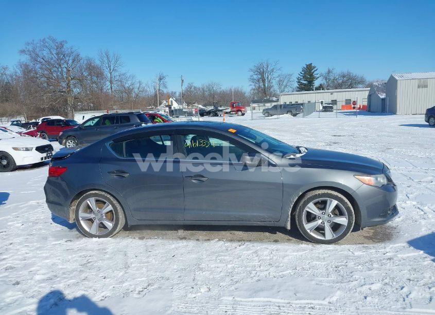 Photo 13 of 2014 Acura Ilx 2.0L (VIN 19VDE1F56EE006775)