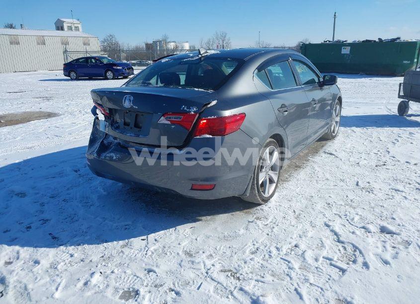 Photo 4 of 2014 Acura Ilx 2.0L (VIN 19VDE1F56EE006775)