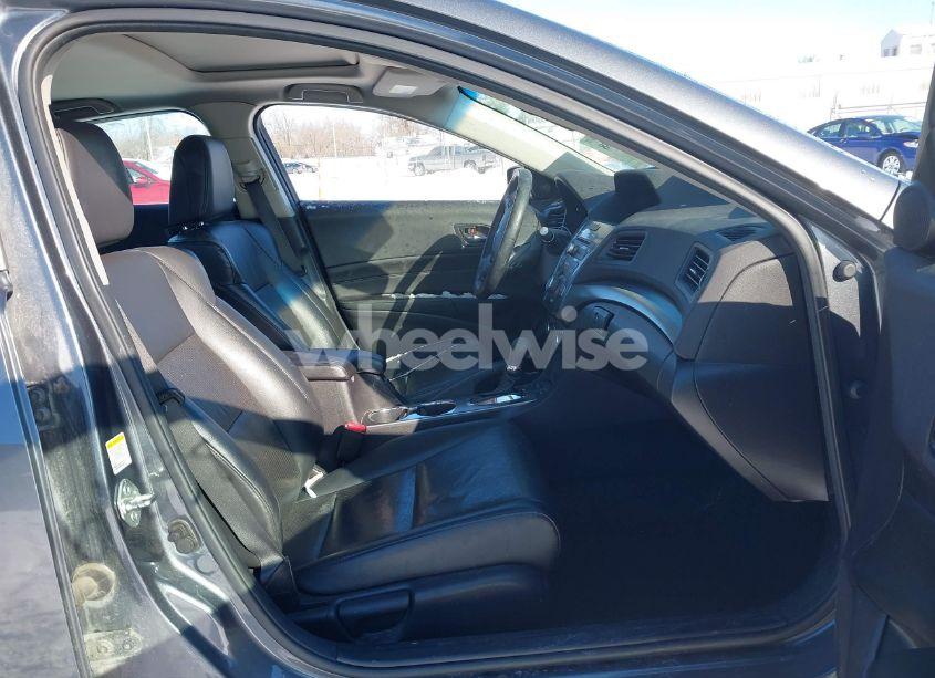 Photo 5 of 2014 Acura Ilx 2.0L (VIN 19VDE1F56EE006775)