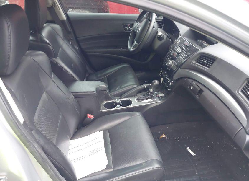 Photo 5 of 2014 Acura Ilx 2.0L (VIN 19VDE1F57EE007658)