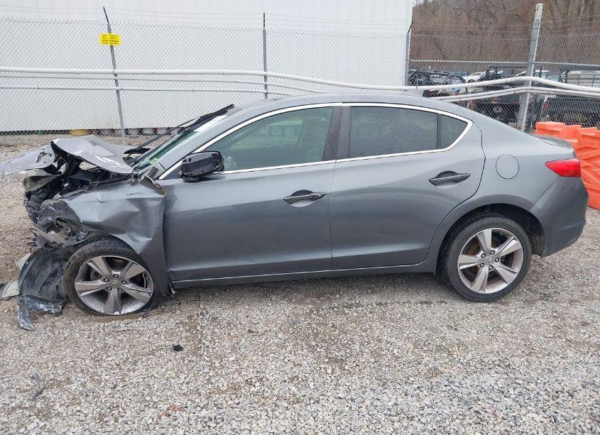 Photo 14 of 2014 Acura Ilx 2.0L (VIN 19VDE1F59EE009301)