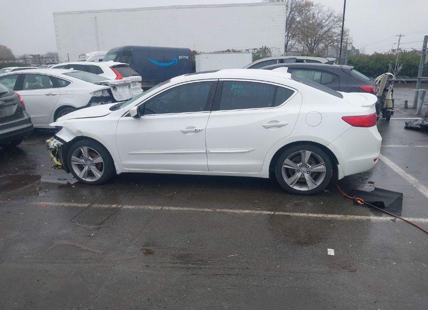 Photo 15 of 2013 Acura Ilx 2.0L (VIN 19VDE1F72DE009804)