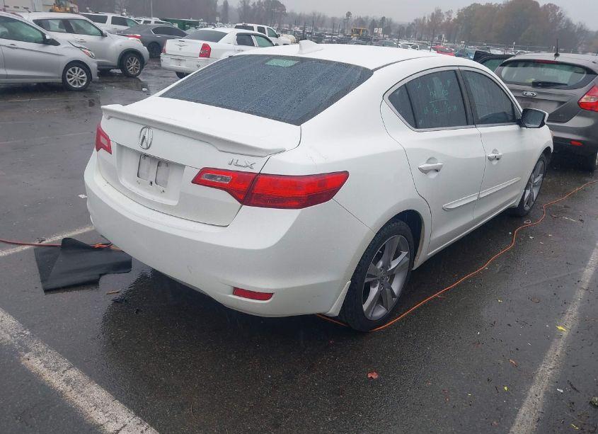 Photo 4 of 2013 Acura Ilx 2.0L (VIN 19VDE1F72DE009804)