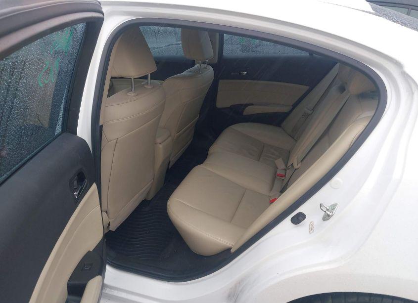 Photo 8 of 2013 Acura Ilx 2.0L (VIN 19VDE1F72DE009804)