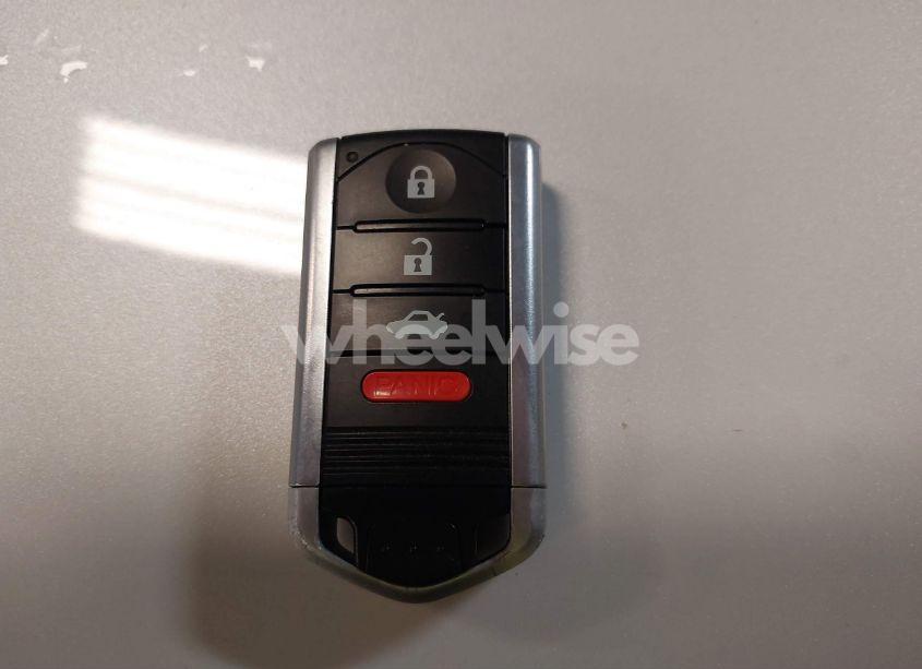 Photo 11 of 2013 Acura Ilx 2.0L (VIN 19VDE1F75DE018156)