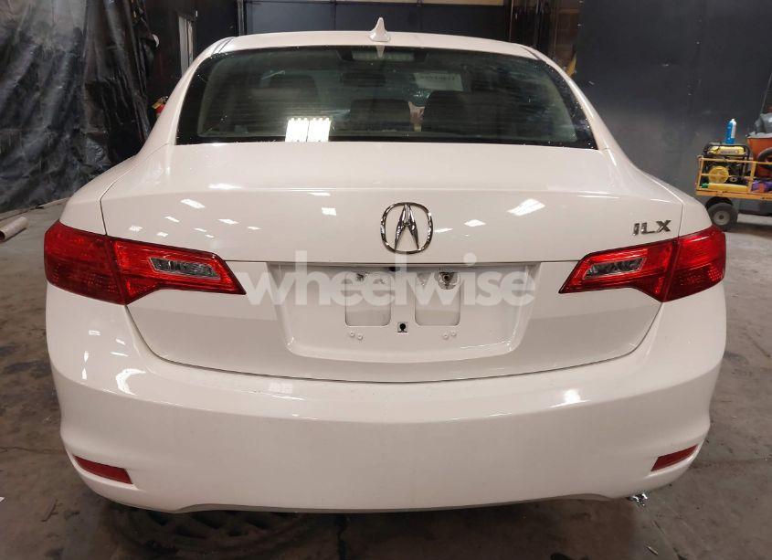 Photo 16 of 2013 Acura Ilx 2.0L (VIN 19VDE1F75DE018156)
