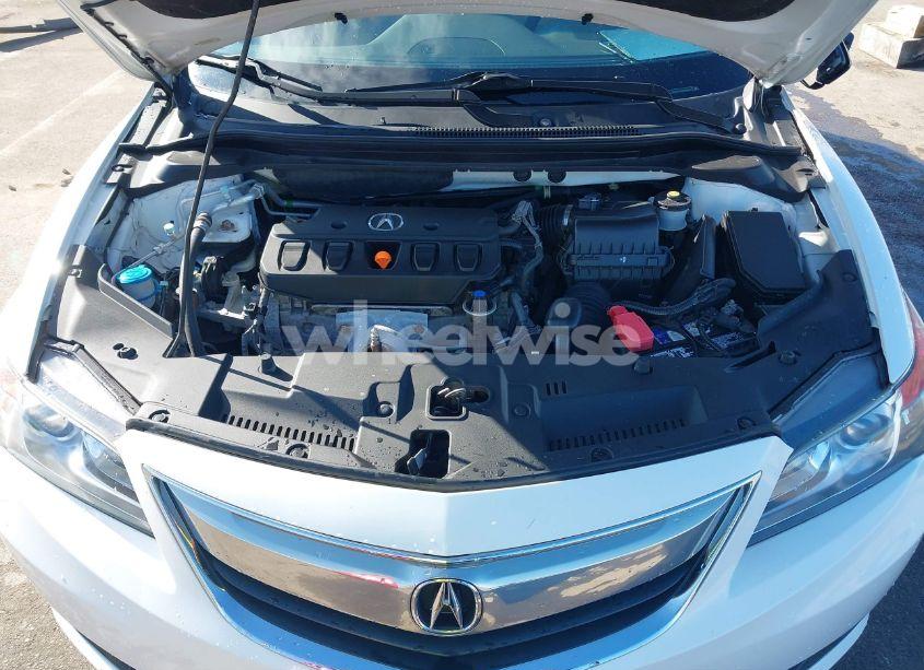 Photo 10 of 2014 Acura Ilx 2.0L (VIN 19VDE1F75EE004632)