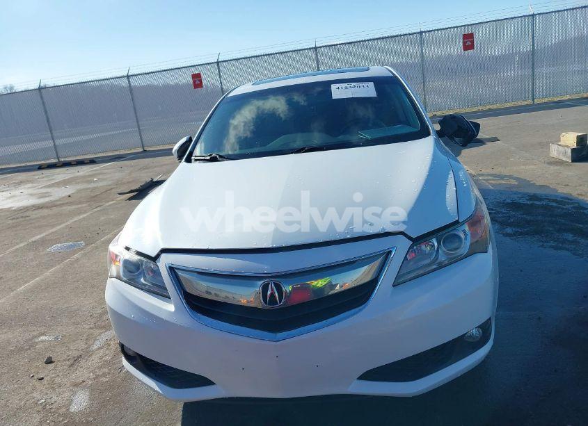 Photo 12 of 2014 Acura Ilx 2.0L (VIN 19VDE1F75EE004632)