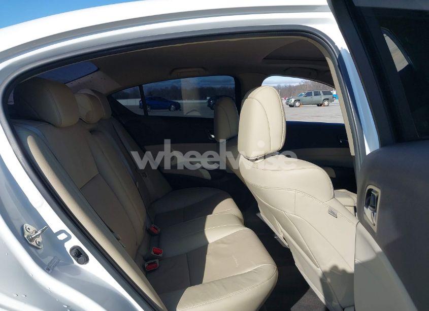 Photo 8 of 2014 Acura Ilx 2.0L (VIN 19VDE1F75EE004632)