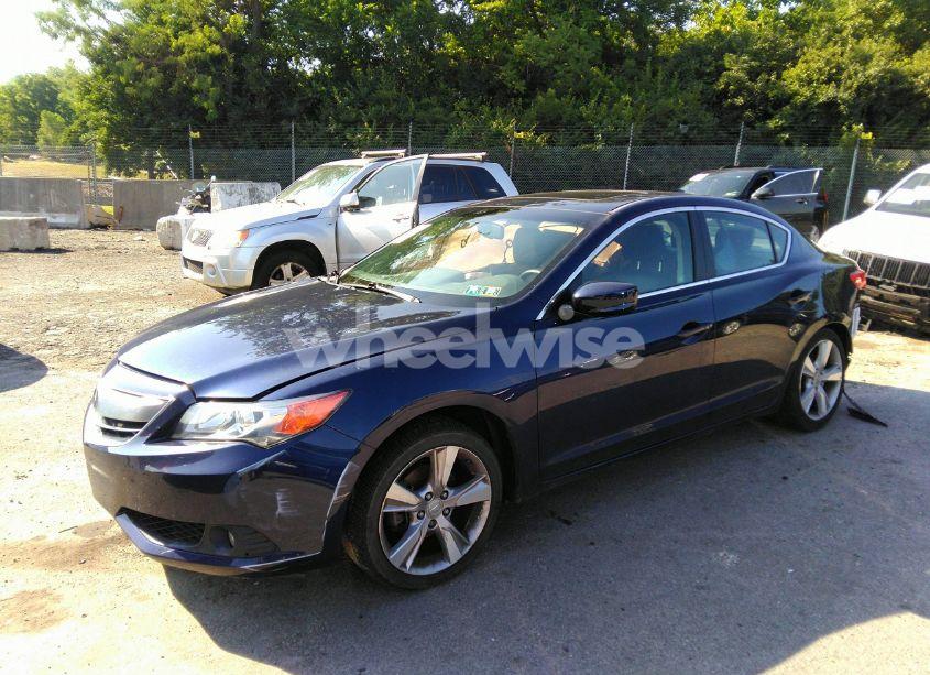 Photo 2 of 2013 Acura Ilx 2.0L (VIN 19VDE1F76DE009966)
