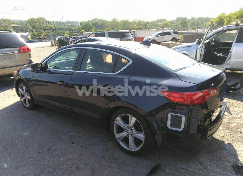 Photo 3 of 2013 Acura Ilx 2.0L (VIN 19VDE1F76DE009966)