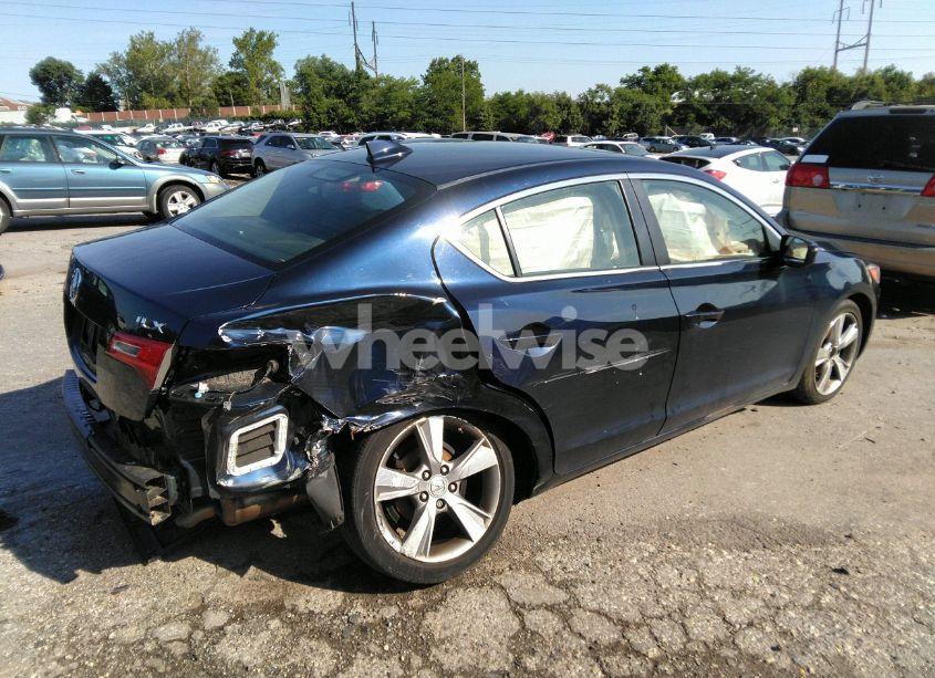 Photo 4 of 2013 Acura Ilx 2.0L (VIN 19VDE1F76DE009966)