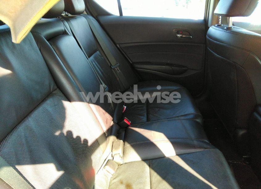 Photo 8 of 2013 Acura Ilx 2.0L (VIN 19VDE1F76DE009966)