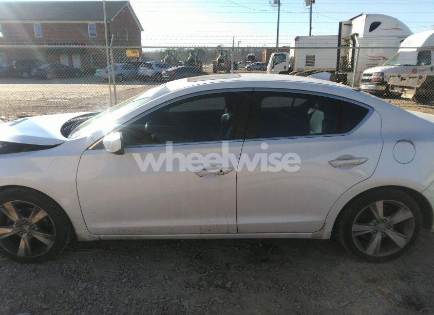 Photo 15 of 2014 Acura Ilx 2.0L (VIN 19VDE1F76EE007345)