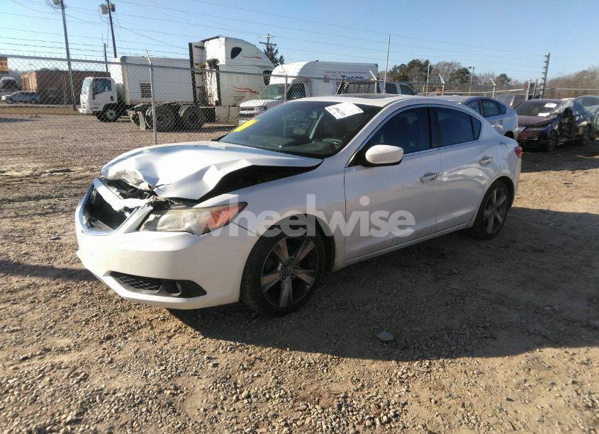 Photo 2 of 2014 Acura Ilx 2.0L (VIN 19VDE1F76EE007345)