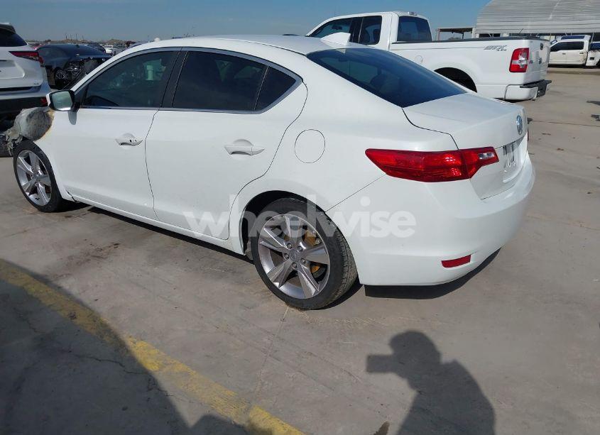 Photo 3 of 2014 Acura Ilx 2.0L (VIN 19VDE1F77EE008827)