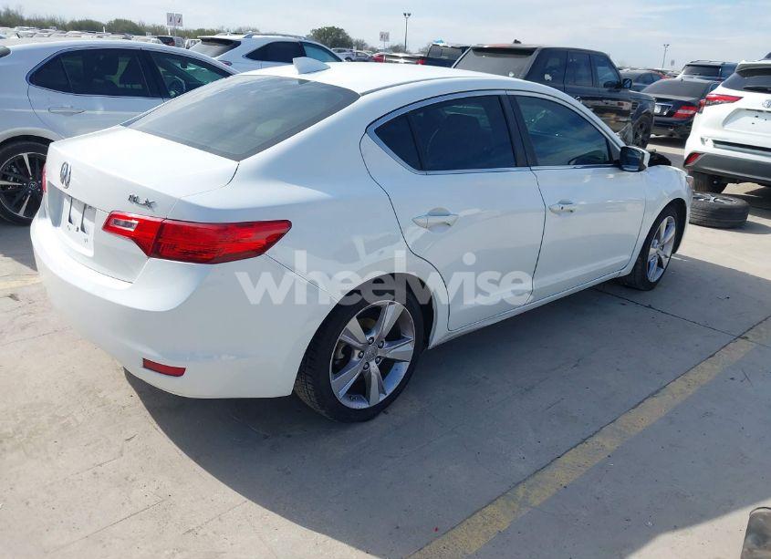 Photo 4 of 2014 Acura Ilx 2.0L (VIN 19VDE1F77EE008827)