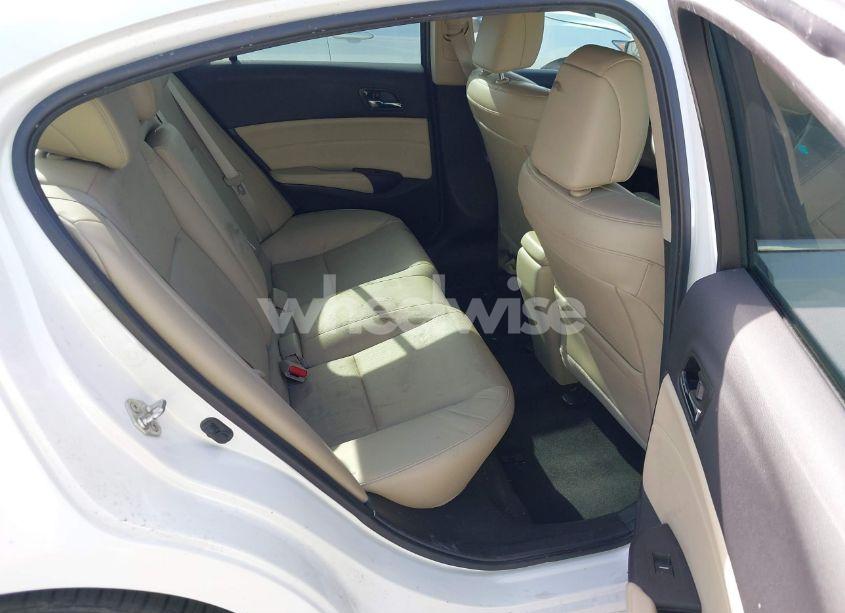 Photo 8 of 2014 Acura Ilx 2.0L (VIN 19VDE1F77EE008827)