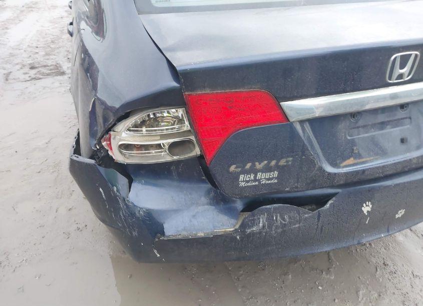 Photo 6 of 2009 Honda Civic LX (VIN 19XFA15519E003110)