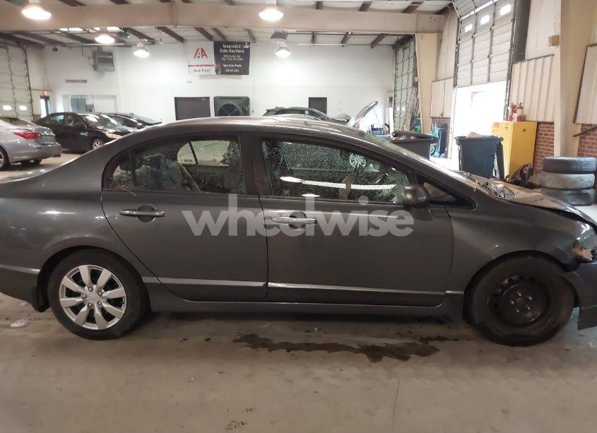 Photo 13 of 2009 Honda Civic LX (VIN 19XFA15519E010641)