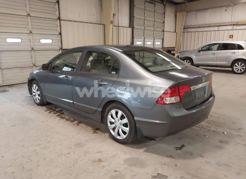 Photo 3 of 2009 Honda Civic LX (VIN 19XFA15519E010641)