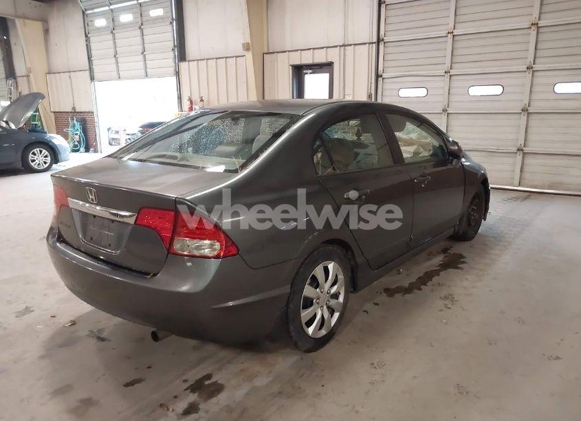 Photo 4 of 2009 Honda Civic LX (VIN 19XFA15519E010641)