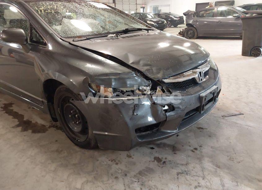 Photo 6 of 2009 Honda Civic LX (VIN 19XFA15519E010641)