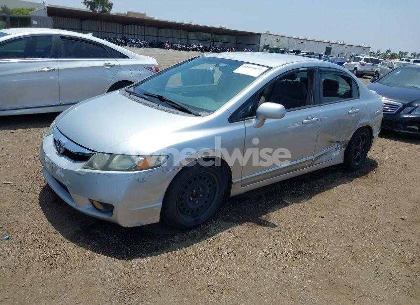 Photo 2 of 2009 Honda Civic LX (VIN 19XFA155X9E005857)