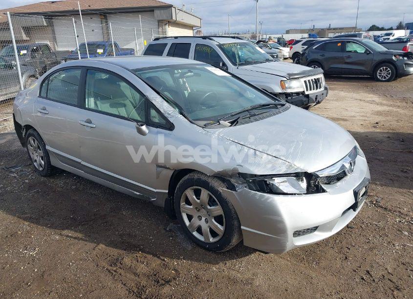 2009 Honda Civic LX (VIN 19XFA16509E033701) main photo