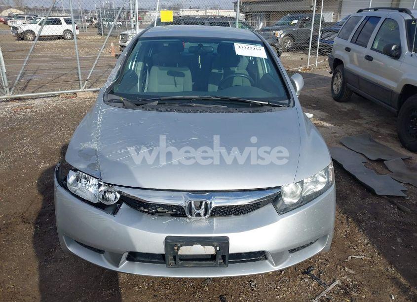 Photo 13 of 2009 Honda Civic LX (VIN 19XFA16509E033701)