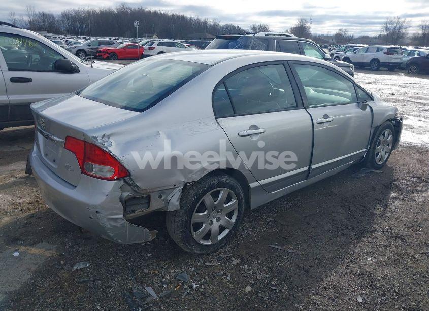 Photo 4 of 2009 Honda Civic LX (VIN 19XFA16509E033701)