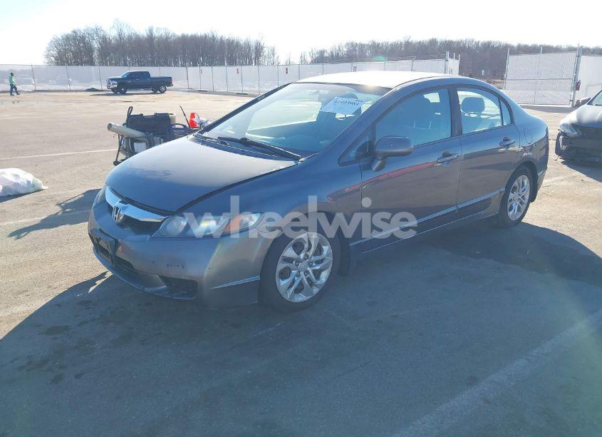 Photo 2 of 2009 Honda Civic LX (VIN 19XFA16509E035688)