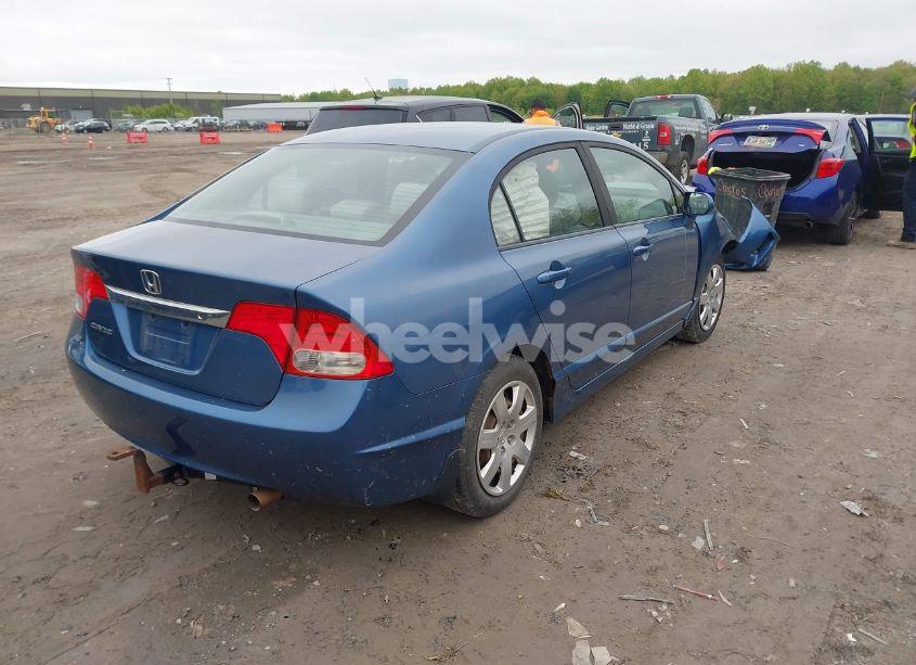 Photo 4 of 2009 Honda Civic LX (VIN 19XFA16509E039417)