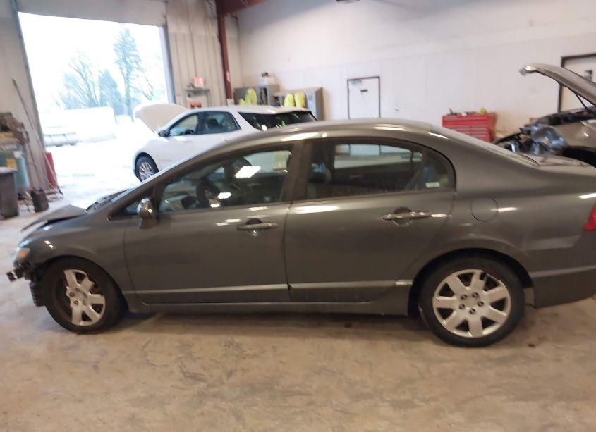 Photo 14 of 2009 Honda Civic LX (VIN 19XFA16509E040289)