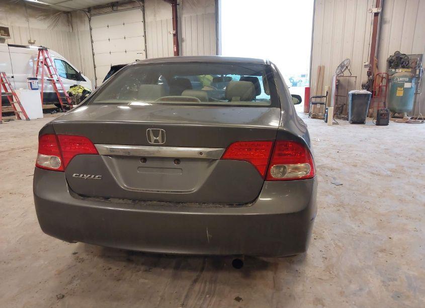 Photo 16 of 2009 Honda Civic LX (VIN 19XFA16509E040289)