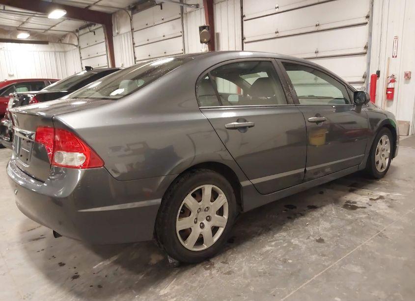 Photo 4 of 2009 Honda Civic LX (VIN 19XFA16509E041149)