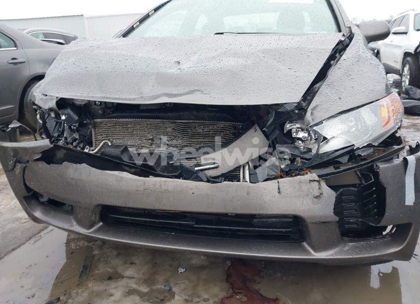 Photo 6 of 2009 Honda Civic LX (VIN 19XFA16519E002697)