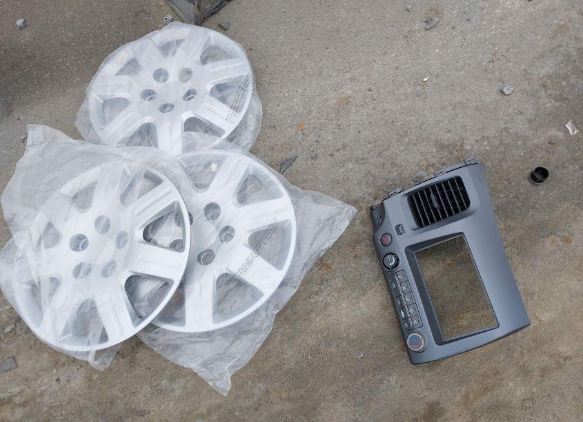 Photo 12 of 2009 Honda Civic LX (VIN 19XFA16519E032900)