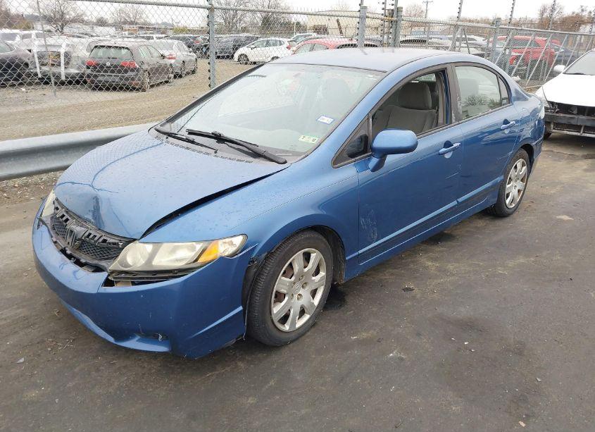 Photo 2 of 2009 Honda Civic LX (VIN 19XFA16519E032900)