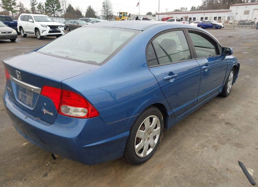 Photo 4 of 2009 Honda Civic LX (VIN 19XFA16519E032900)