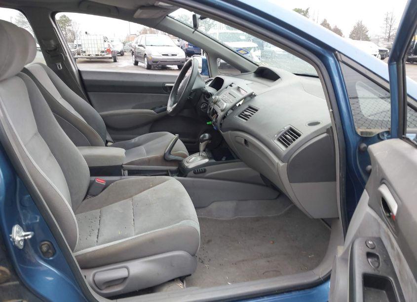 Photo 5 of 2009 Honda Civic LX (VIN 19XFA16519E032900)