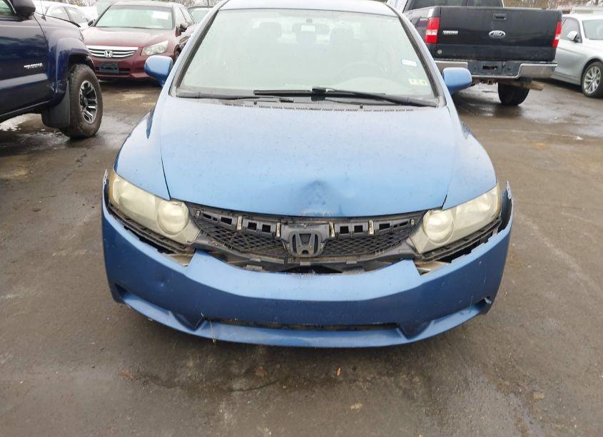 Photo 6 of 2009 Honda Civic LX (VIN 19XFA16519E032900)